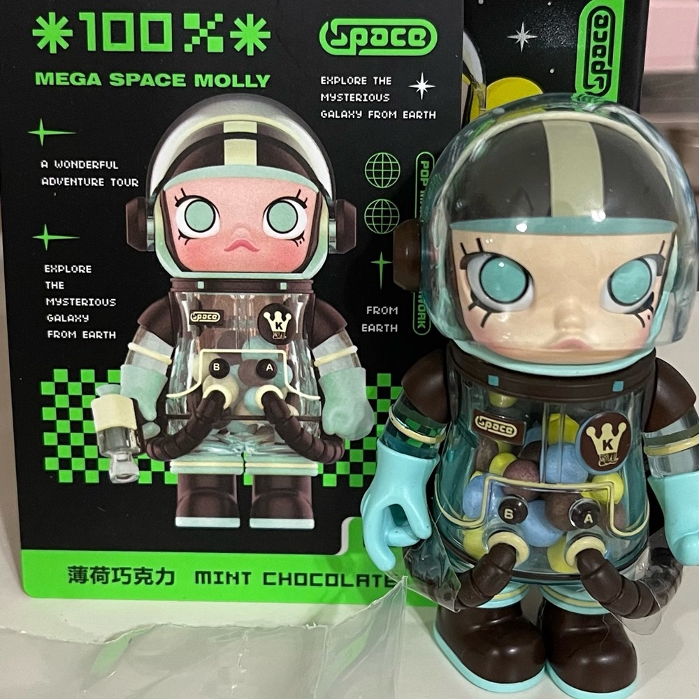 space Molly Mint Chocolate